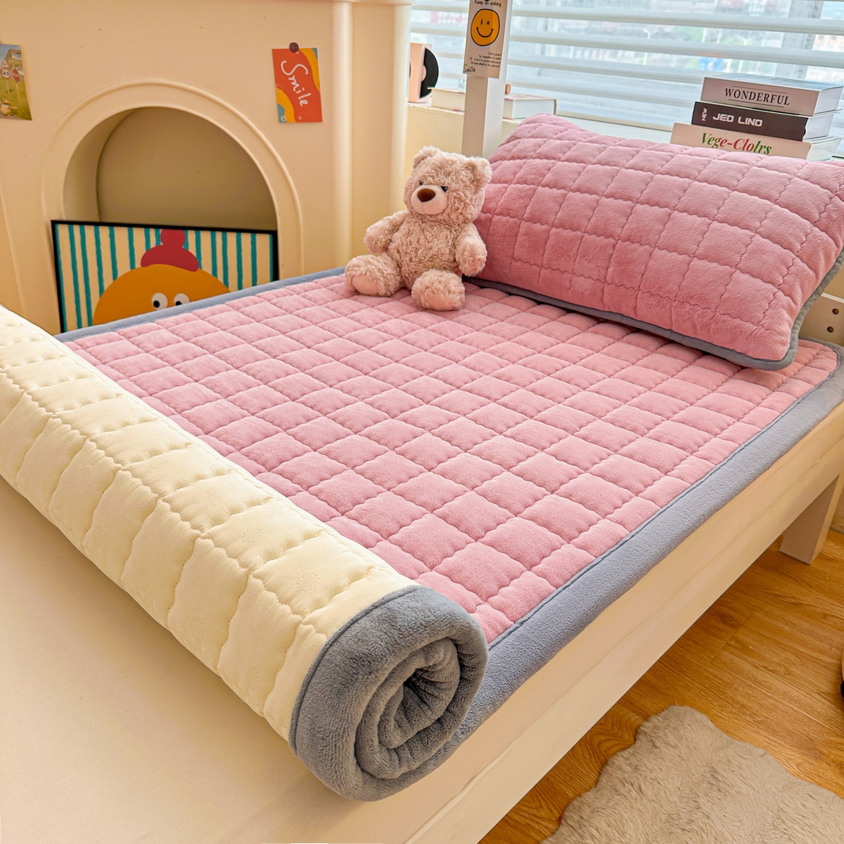 91家纺网 家纺一手货源 找家纺 爱思凯家纺 2025新款水晶边-牛奶绒学生床褥-第三批 水晶边床褥-暗粉