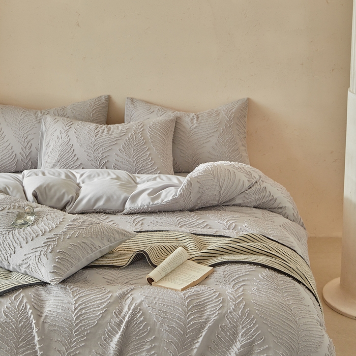 91家纺网 家纺一手货源 找家纺 缘生活  2025年新款剪花针叶四件套四季款（民宿首选） 剪花针叶-浅灰