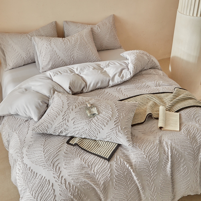 91家纺网 家纺一手货源 找家纺 缘生活  2025年新款剪花针叶四件套四季款（民宿首选） 剪花针叶-浅灰