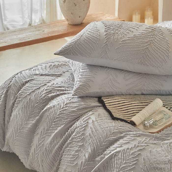 91家纺网 家纺一手货源 找家纺 缘生活  2025年新款剪花针叶四件套四季款（民宿首选） 剪花针叶-浅灰