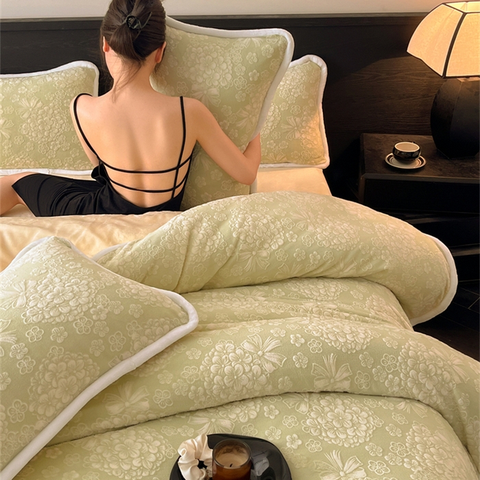 91家纺网 家纺一手货源 找家纺 诺梵 2025新款8斤立体雕花牛奶绒四件套_控价标准高于139，加大高于149 绣球花束-绿