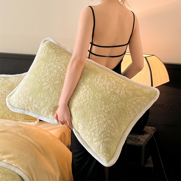 91家纺网 家纺一手货源 找家纺 诺梵 2025新款8斤立体雕花牛奶绒四件套_控价标准高于139，加大高于149 绣球花束-绿