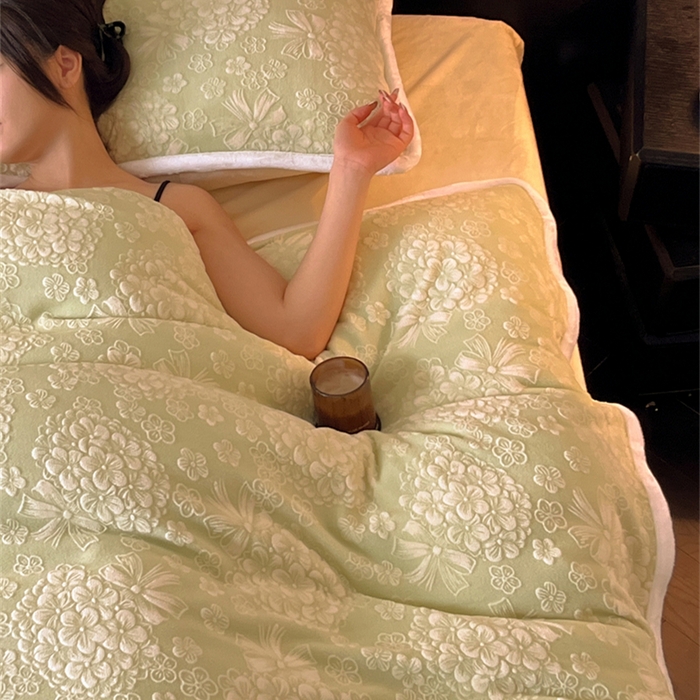 91家纺网 家纺一手货源 找家纺 诺梵 2025新款8斤立体雕花牛奶绒四件套_控价标准高于139，加大高于149 绣球花束-绿