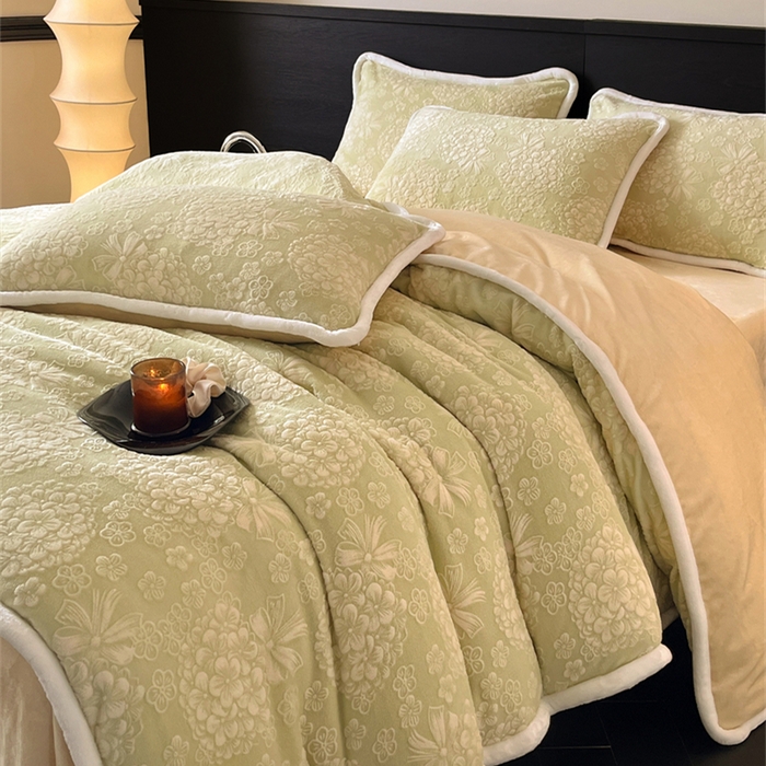 91家纺网 家纺一手货源 找家纺 诺梵 2025新款8斤立体雕花牛奶绒四件套_控价标准高于139，加大高于149 绣球花束-绿