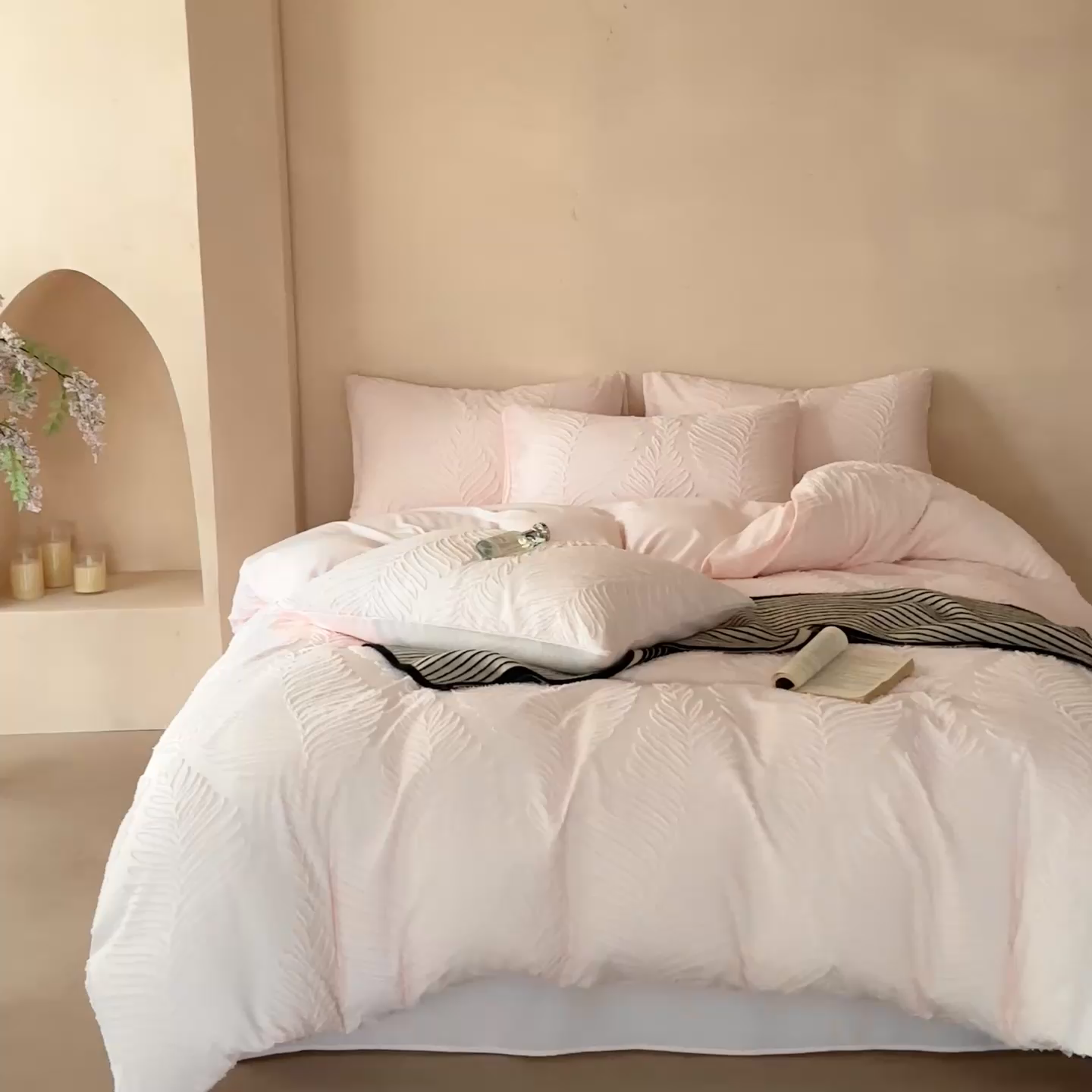 91家纺网 家纺一手货源 找家纺 缘生活  2025年新款剪花针叶四件套四季款（民宿首选） 剪花针叶-浅粉