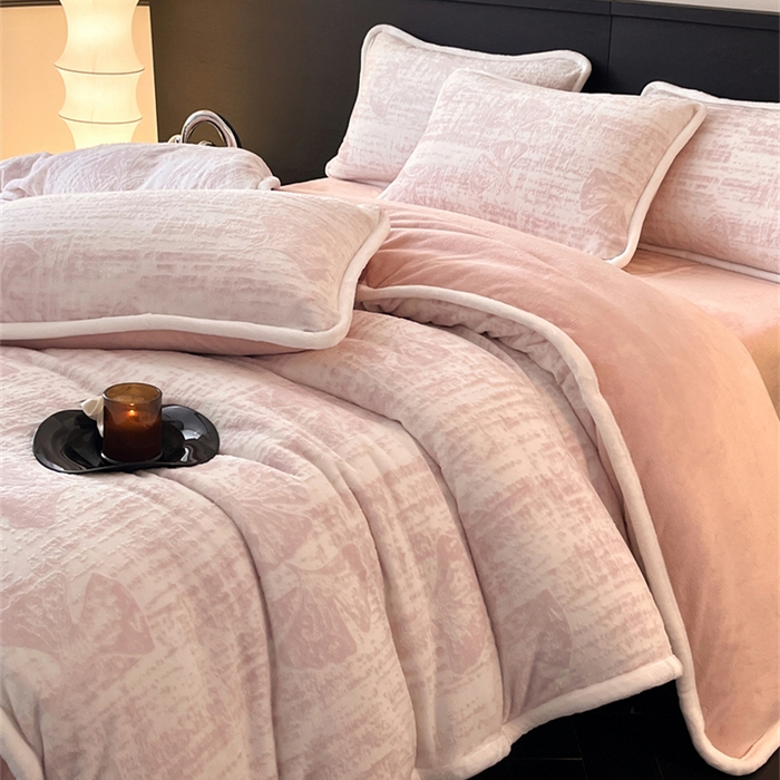 91家纺网 家纺一手货源 找家纺 诺梵 2025新款8斤立体雕花牛奶绒四件套_控价标准高于139，加大高于149 银杏叶