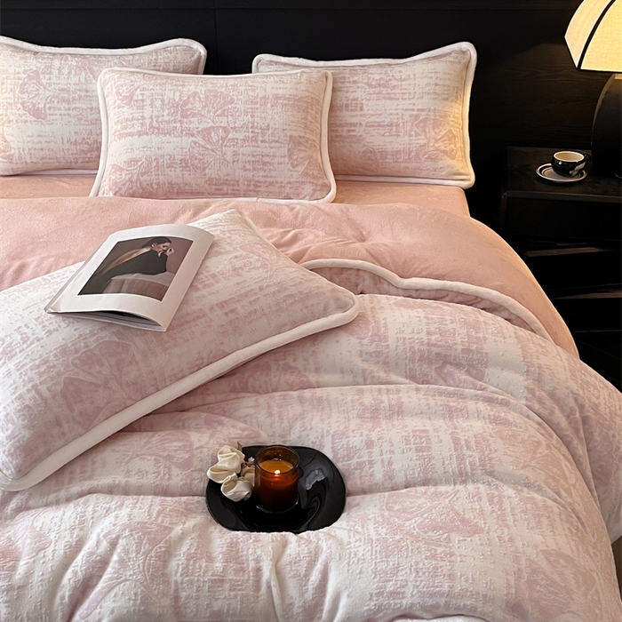 91家纺网 家纺一手货源 找家纺 诺梵 2025新款8斤立体雕花牛奶绒四件套_控价标准高于139，加大高于149 银杏叶