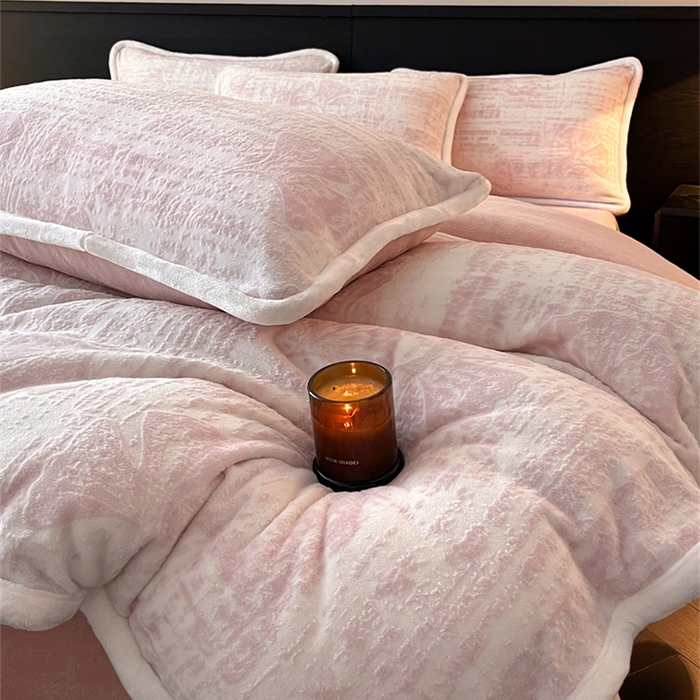 91家纺网 家纺一手货源 找家纺 诺梵 2025新款8斤立体雕花牛奶绒四件套_控价标准高于139，加大高于149 银杏叶