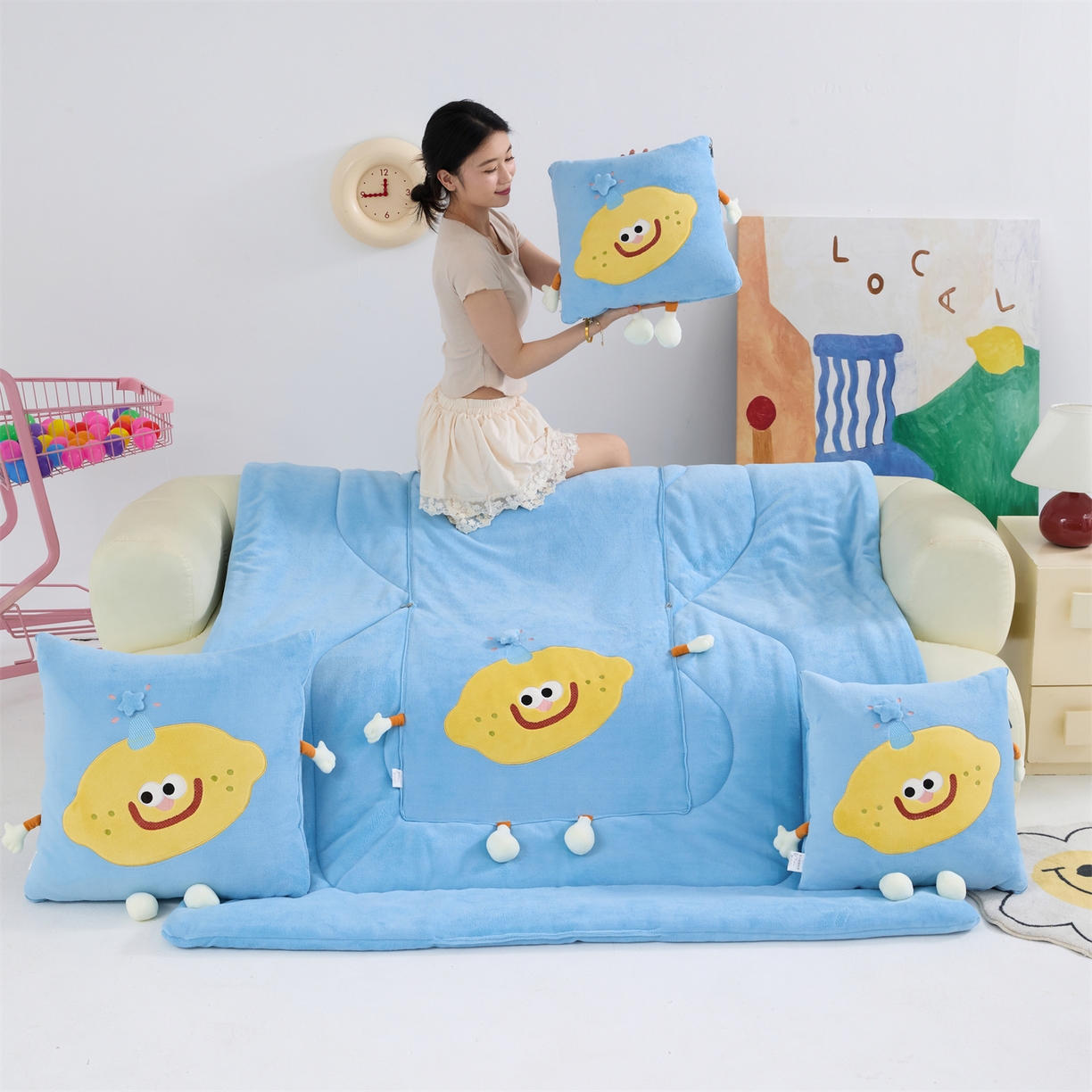 91家纺网 家纺一手货源 找家纺 （总）照世家纺 2025新款牛奶绒抗菌棉mango款抱枕被