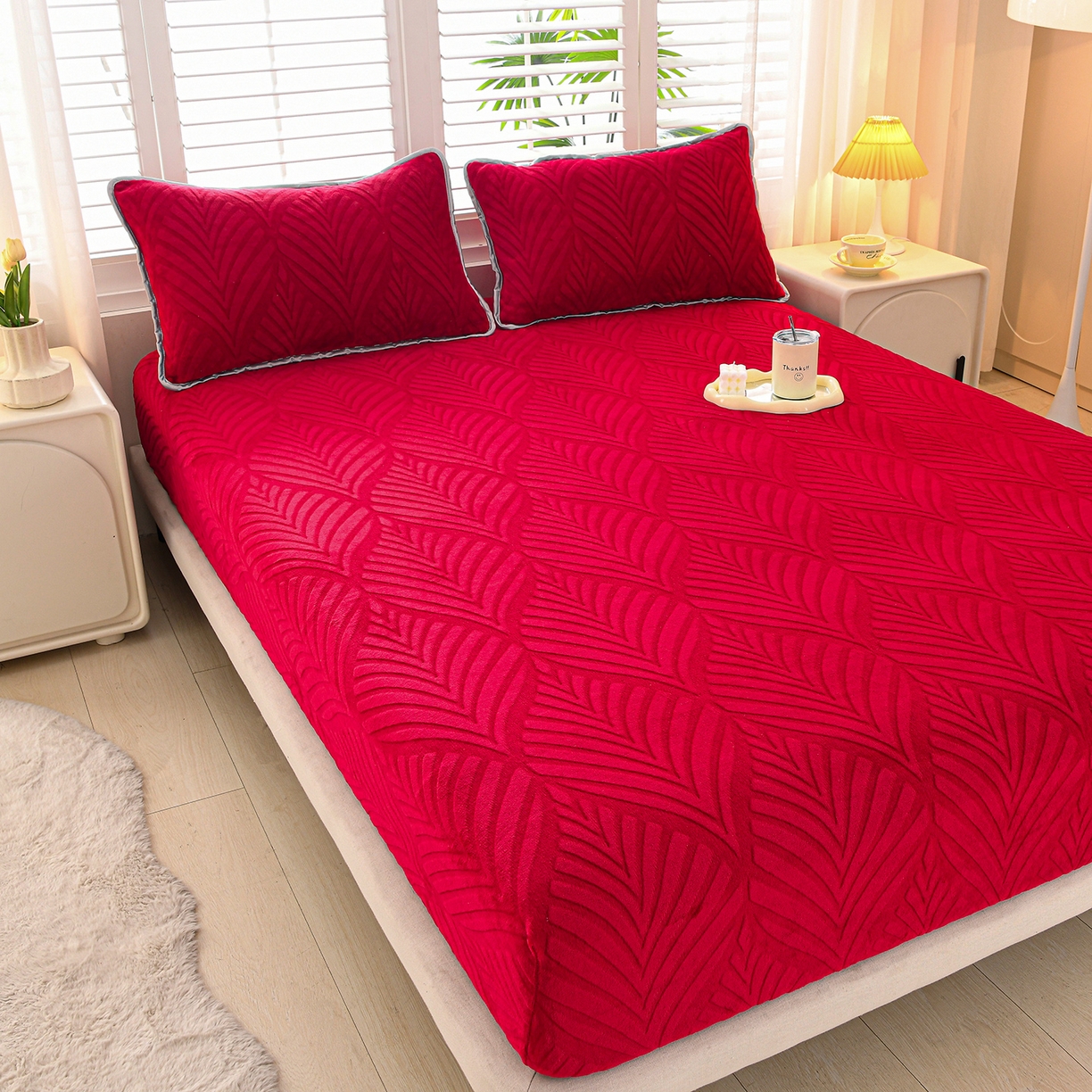 91家纺网 家纺一手货源 找家纺 推推家纺 2025新款雕花加厚牛奶绒床笠 枫叶偏偏-酒红