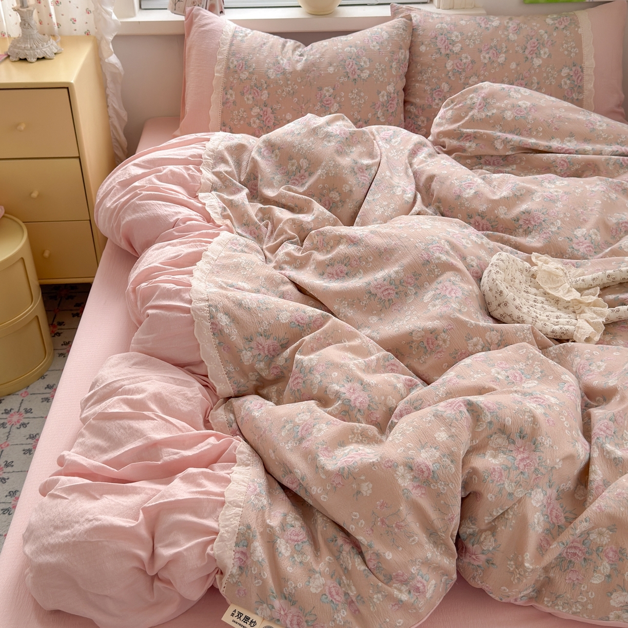 91家纺网 家纺一手货源 找家纺 典雅家纺 2025新款A类超柔双层纱四件套花边工艺款四件套 安娜花园