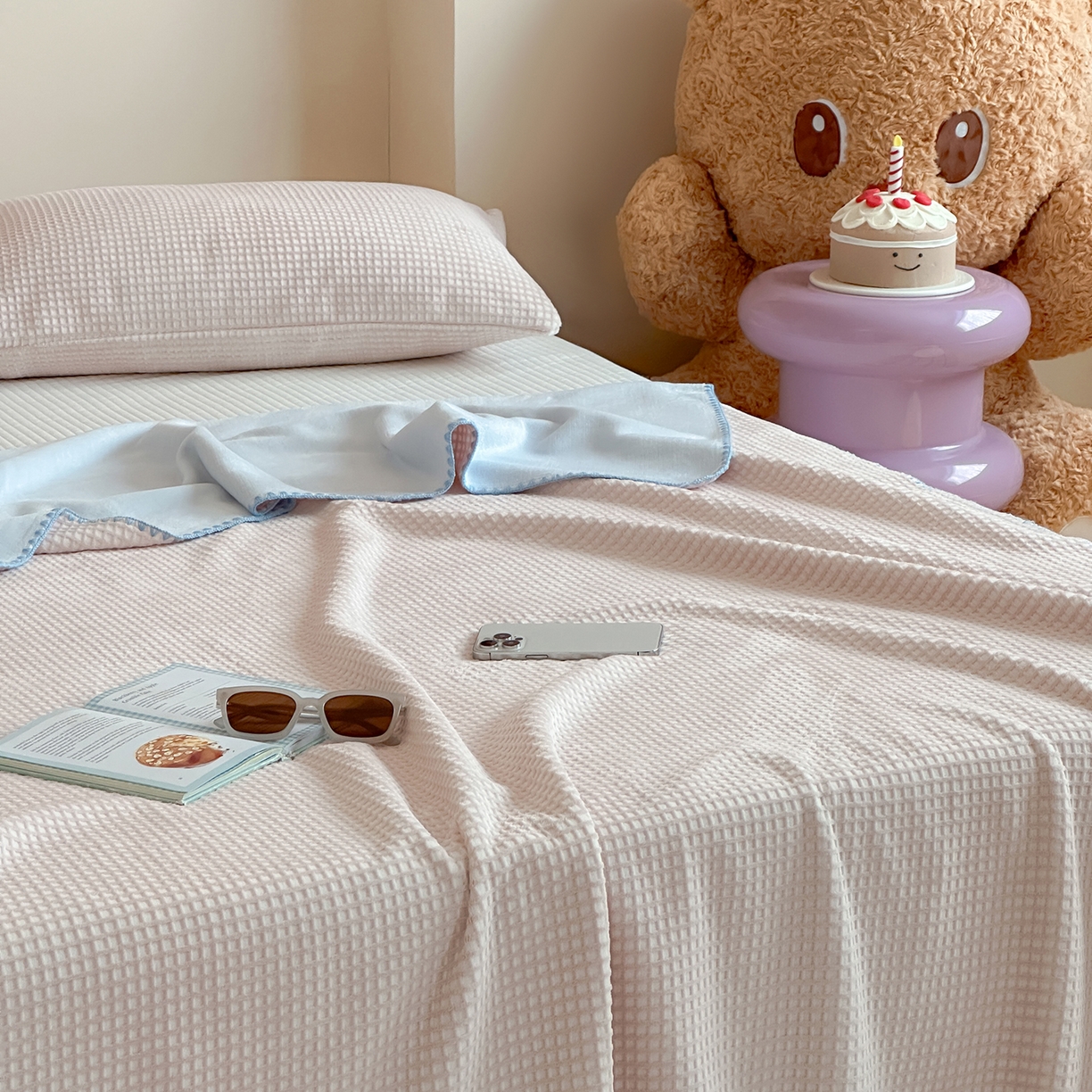 91家纺网 家纺一手货源 找家纺 桃子家居 2025新款A类ins菠萝毯全消光烂花撞色华夫格三角针工艺加厚牛奶绒毛毯多功能毯 绒-菠萝毯粉蓝