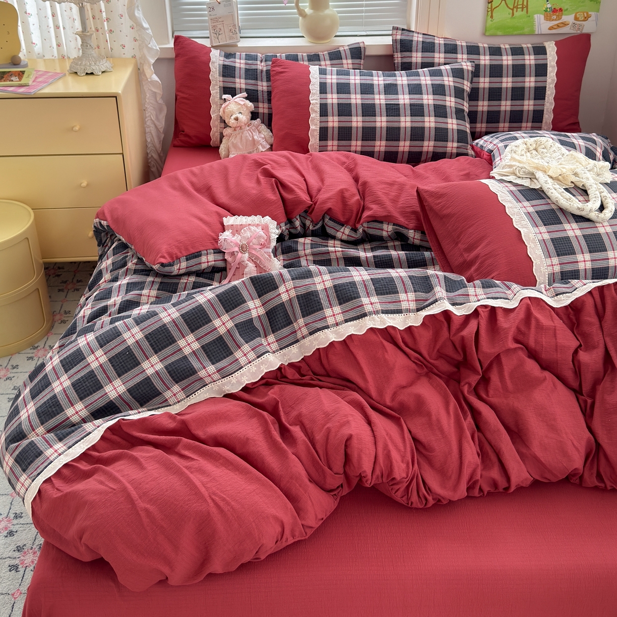 91家纺网 家纺一手货源 找家纺 典雅家纺 2025新款A类超柔双层纱四件套花边工艺款四件套 格言