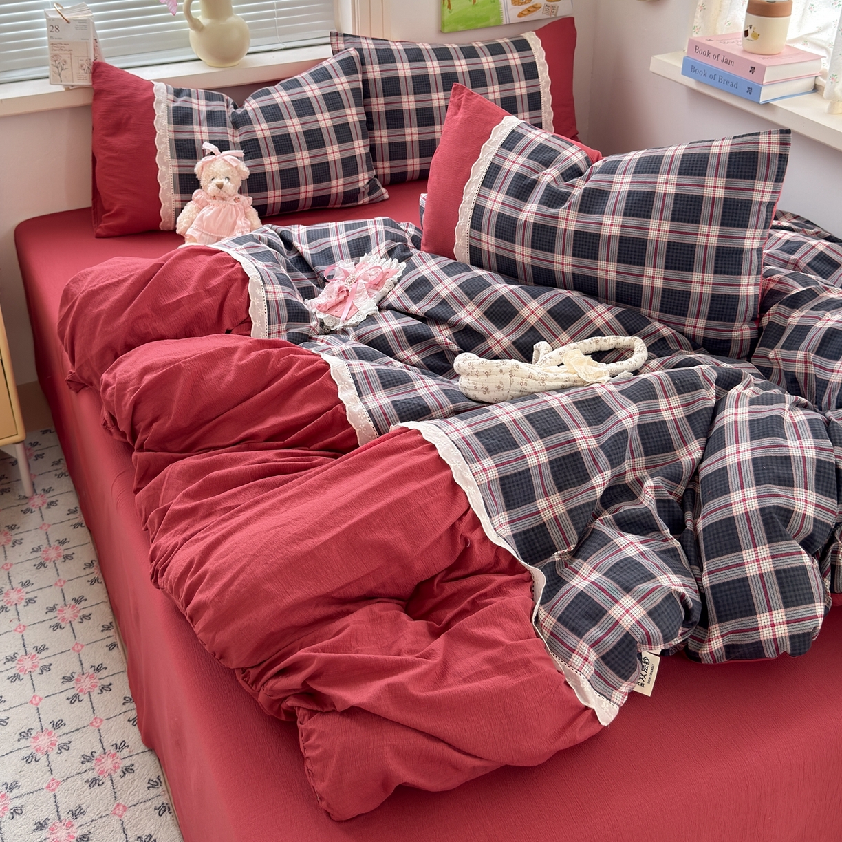 91家纺网 家纺一手货源 找家纺 典雅家纺 2025新款A类超柔双层纱四件套花边工艺款四件套 格言