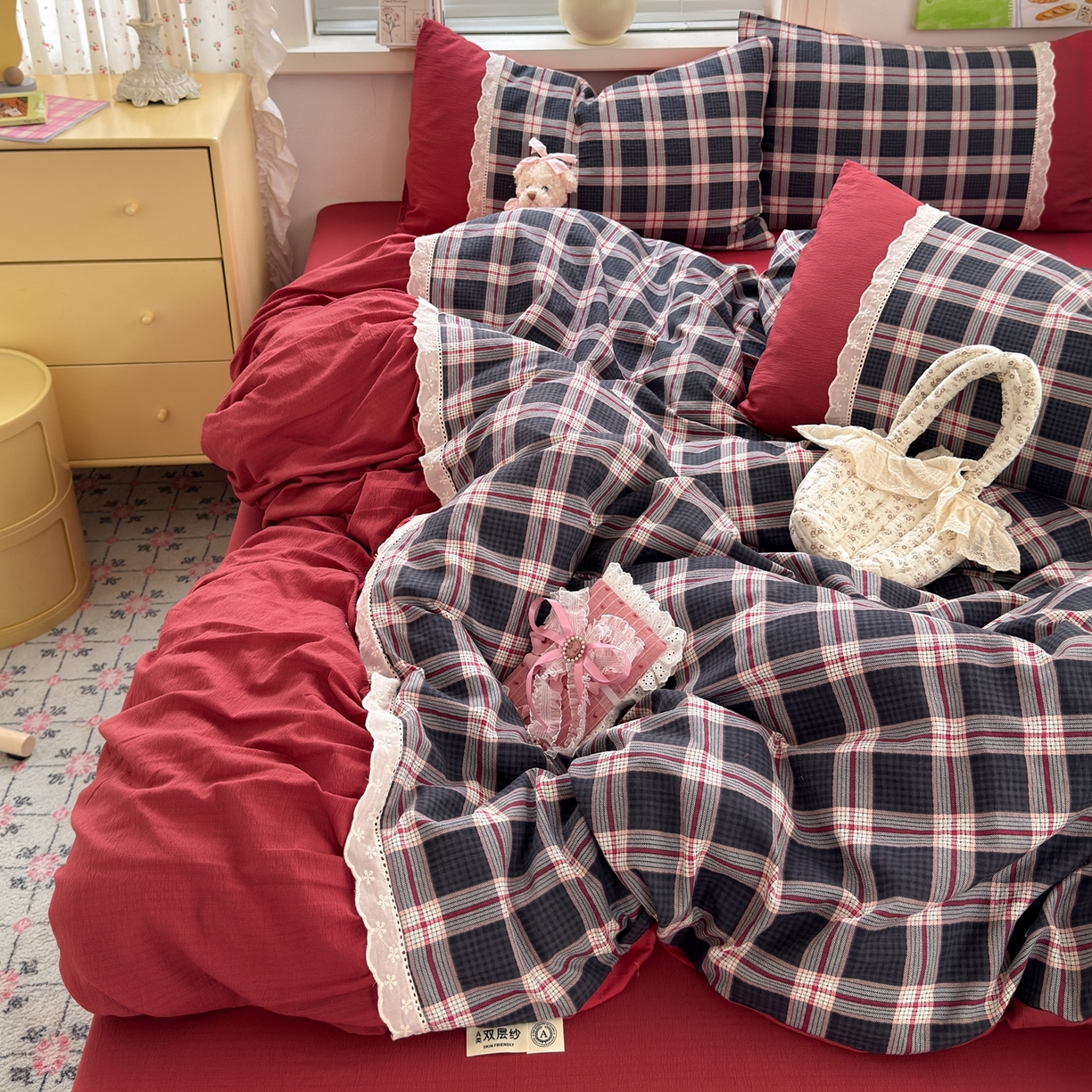 91家纺网 家纺一手货源 找家纺 典雅家纺 2025新款A类超柔双层纱四件套花边工艺款四件套 格言