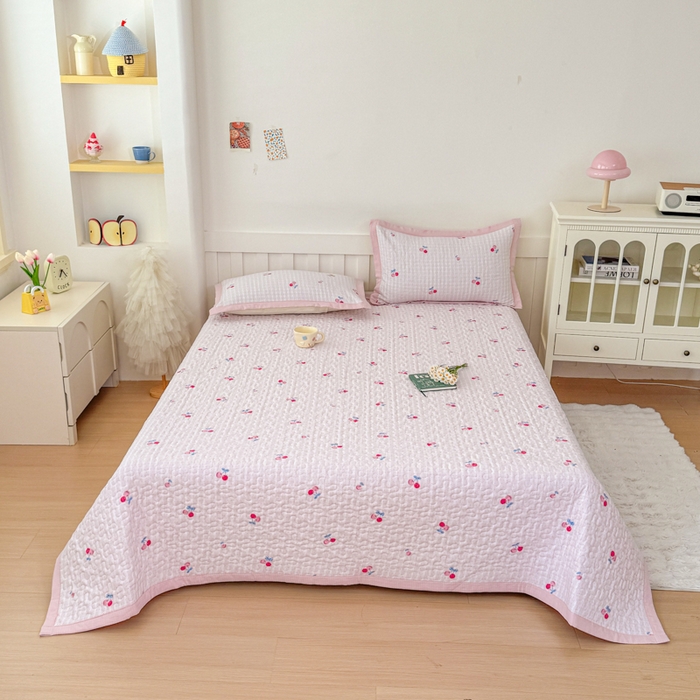 91家纺网 家纺一手货源 找家纺 999家纺 2025秋冬新款A类云感原麻双层纱床盖三件套四季通用炕盖夹棉床单床褥(提供买家秀) 樱桃格【简约款】