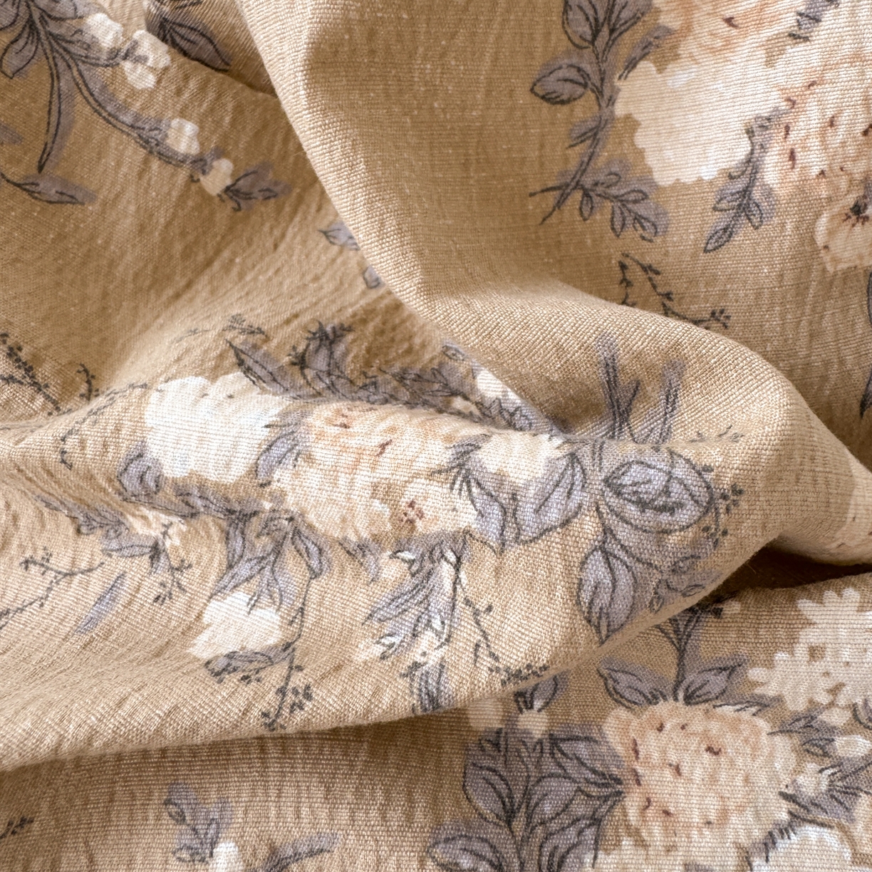 91家纺网 家纺一手货源 找家纺 典雅家纺 2025新款A类超柔双层纱四件套花边工艺款四件套 花香拿铁