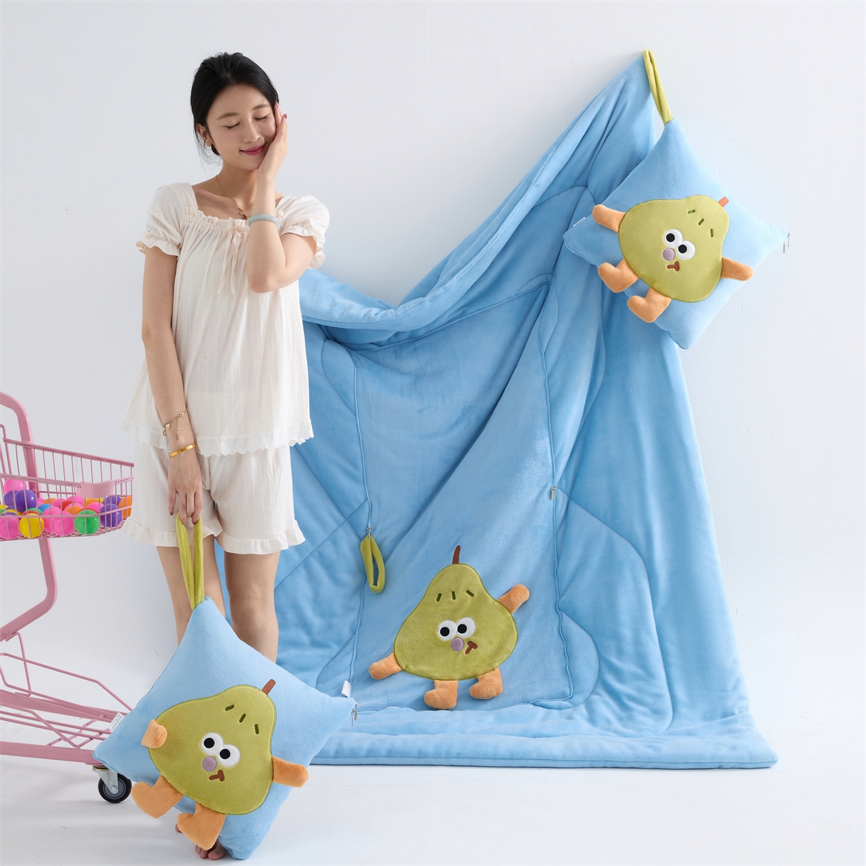 91家纺网 家纺一手货源 找家纺 （总）照世家纺 2025新款牛奶绒抗菌棉pear款抱枕被