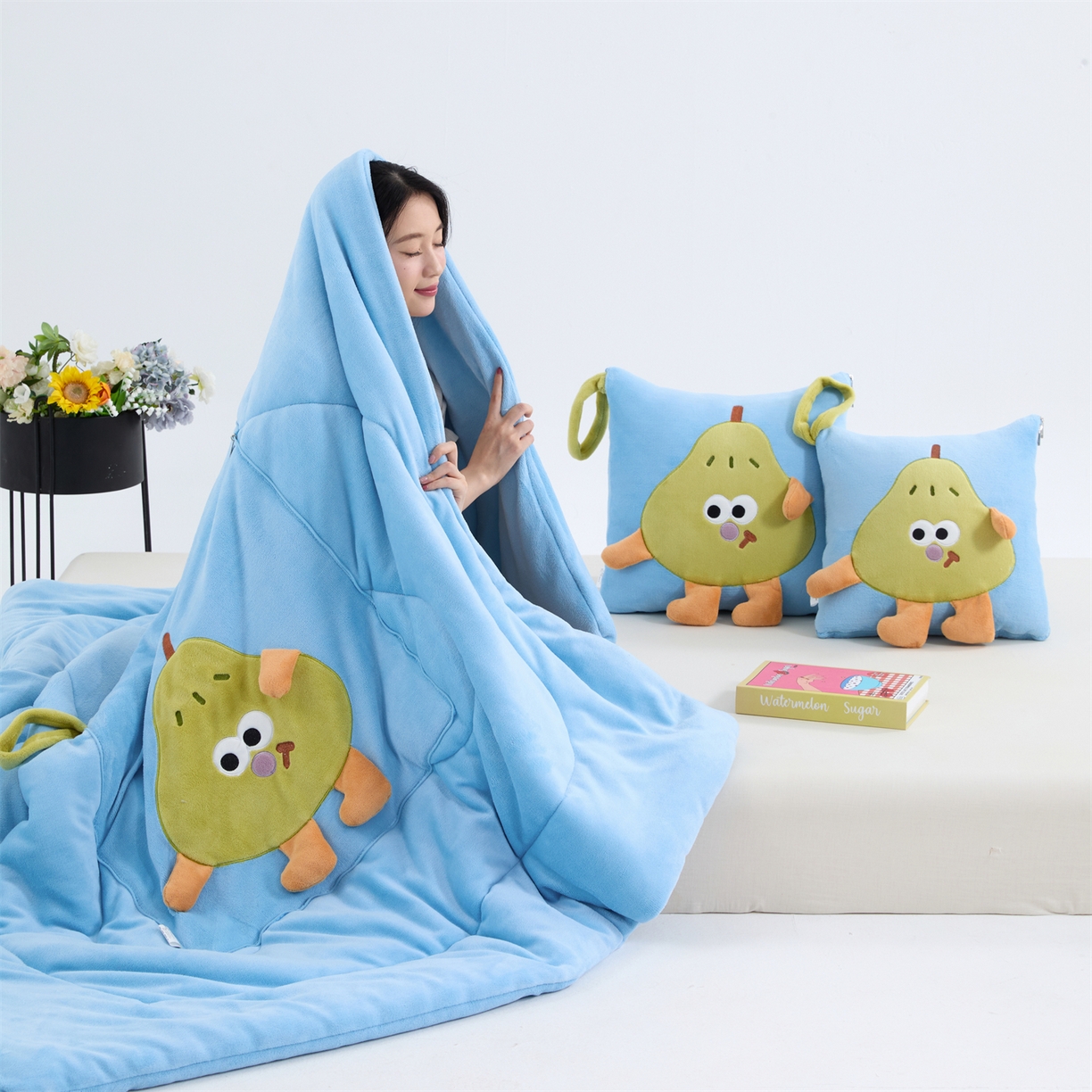 91家纺网 家纺一手货源 找家纺 （总）照世家纺 2025新款牛奶绒抗菌棉pear款抱枕被