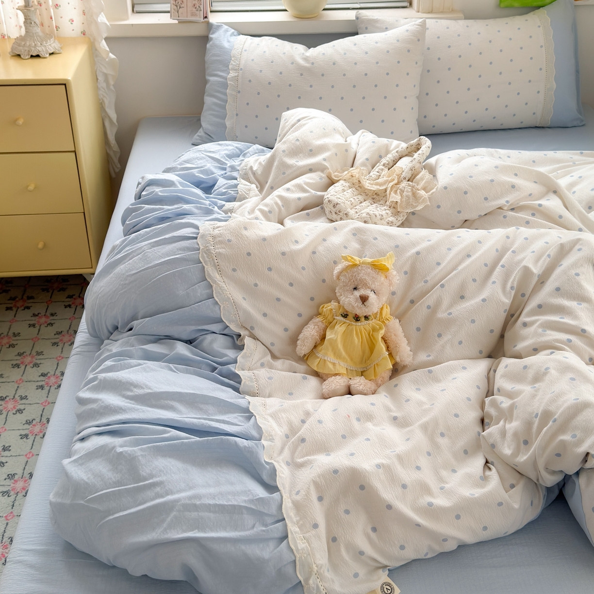 91家纺网 家纺一手货源 找家纺 典雅家纺 2025新款A类超柔双层纱四件套花边工艺款四件套 海盐气泡