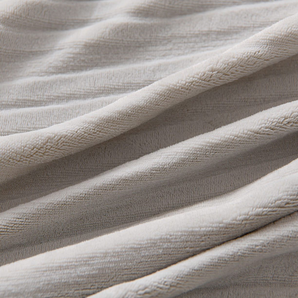 91家纺网 家纺一手货源 找家纺 推推家纺 2025新款雕花加厚牛奶绒床笠 条纹时代-浅灰