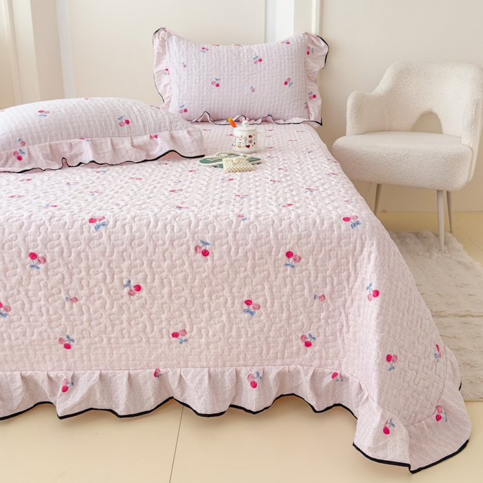 91家纺网 家纺一手货源 找家纺 999家纺 2025秋冬新款A类云感原麻双层纱床盖三件套四季通用炕盖夹棉床单床褥(提供买家秀) 樱桃格【花边款】