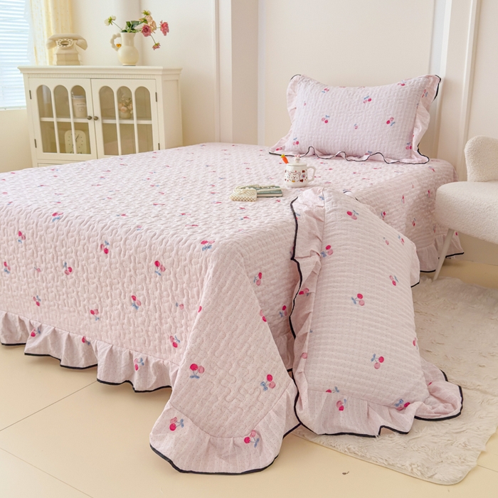 91家纺网 家纺一手货源 找家纺 999家纺 2025秋冬新款A类云感原麻双层纱床盖三件套四季通用炕盖夹棉床单床褥(提供买家秀) 樱桃格【花边款】