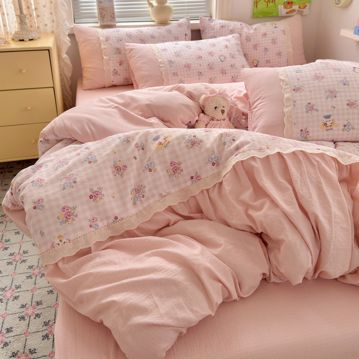 91家纺网 家纺一手货源 找家纺 典雅家纺 2025新款A类超柔双层纱四件套花边工艺款四件套 欧若拉