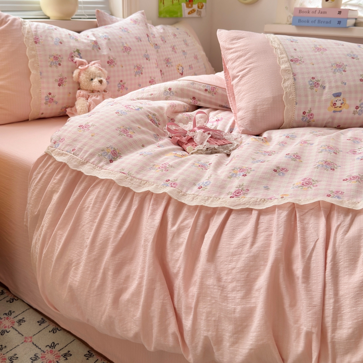 91家纺网 家纺一手货源 找家纺 典雅家纺 2025新款A类超柔双层纱四件套花边工艺款四件套 欧若拉