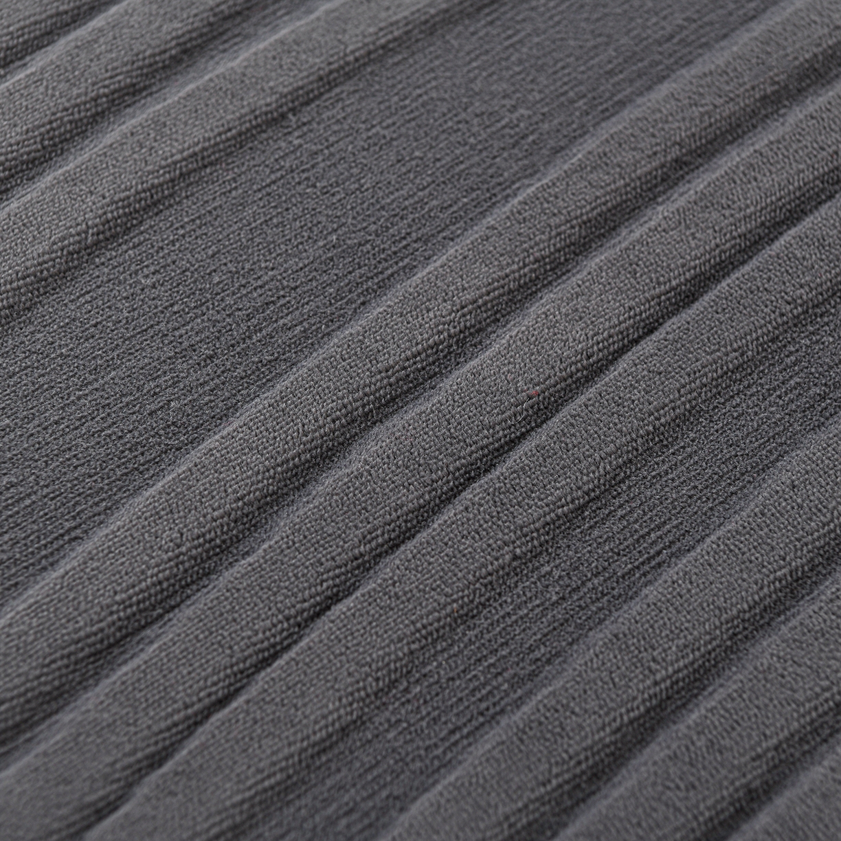 91家纺网 家纺一手货源 找家纺 推推家纺 2025新款雕花加厚牛奶绒床笠 条纹时代-深灰