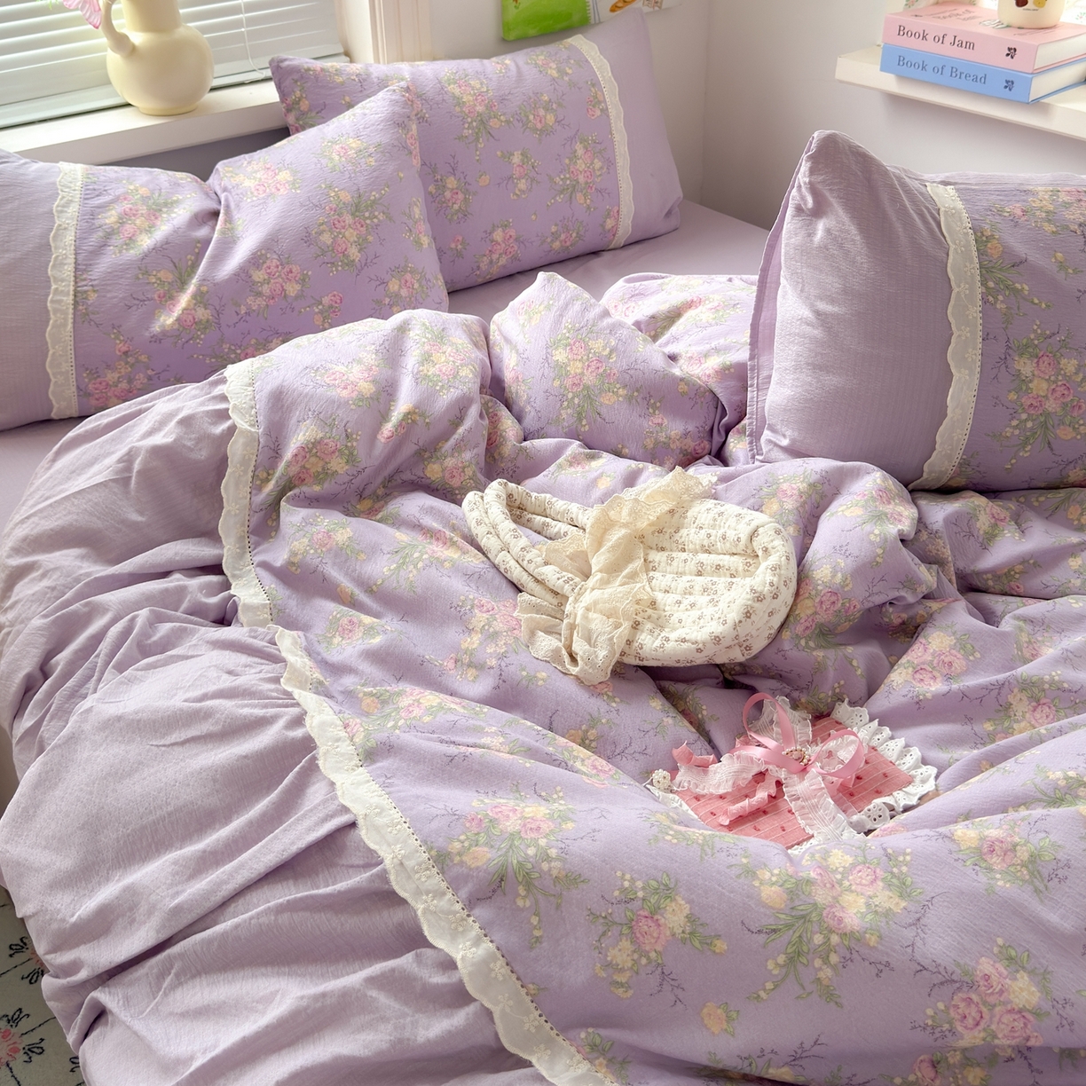 91家纺网 家纺一手货源 找家纺 典雅家纺 2025新款A类超柔双层纱四件套花边工艺款四件套 紫嫣