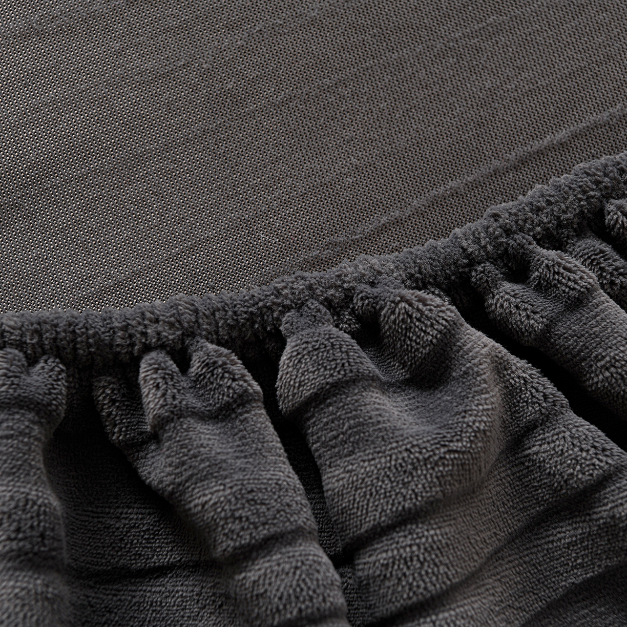 91家纺网 家纺一手货源 找家纺 推推家纺 2025新款雕花加厚牛奶绒床笠 条纹时代-深灰