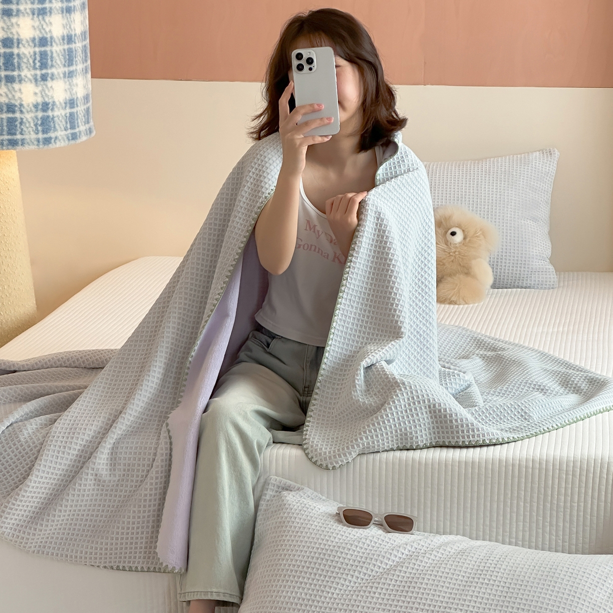 91家纺网 家纺一手货源 找家纺 桃子家居 2025新款A类ins菠萝毯全消光烂花撞色华夫格三角针工艺加厚牛奶绒毛毯多功能毯 绒-菠萝毯绿紫