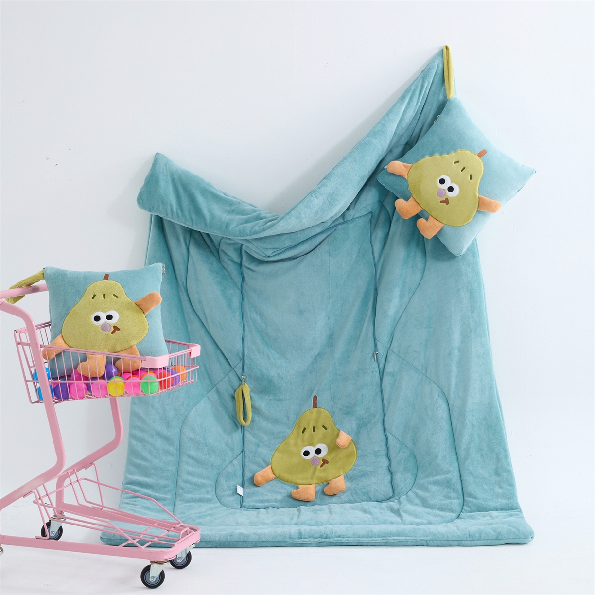 91家纺网 家纺一手货源 找家纺 照世家纺 2025新款牛奶绒抗菌棉pear款抱枕被 薄荷绿