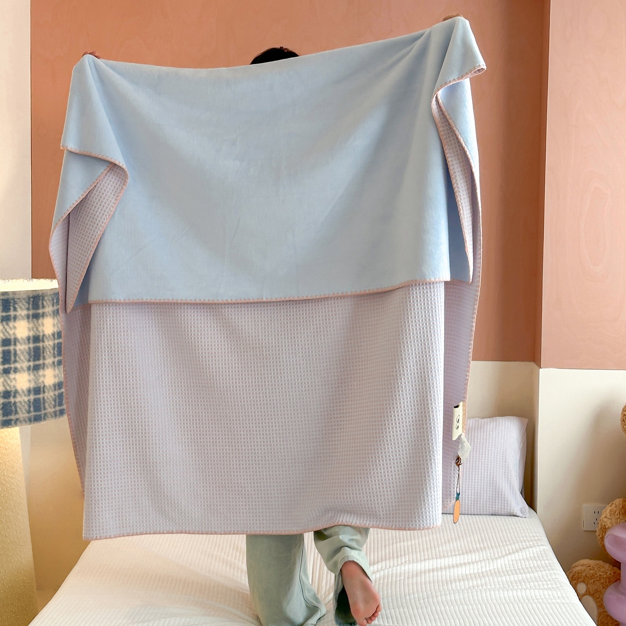 桃子家居 2025新款A类ins菠萝毯全消光烂花撞色华夫格三角针工艺加厚牛奶绒毛毯多功能毯 绒-菠萝毯紫兰