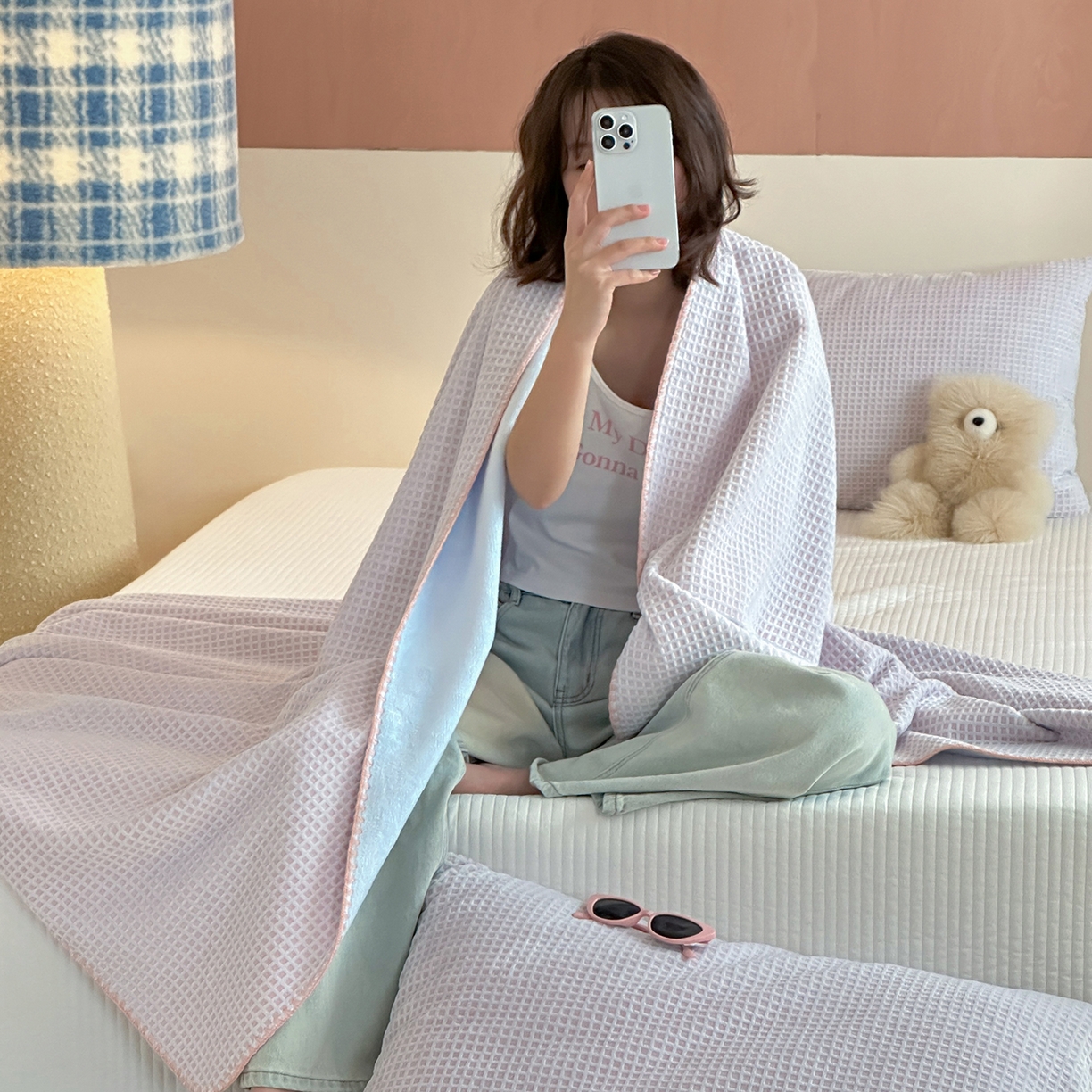 91家纺网 家纺一手货源 找家纺 桃子家居 2025新款A类ins菠萝毯全消光烂花撞色华夫格三角针工艺加厚牛奶绒毛毯多功能毯 绒-菠萝毯紫兰