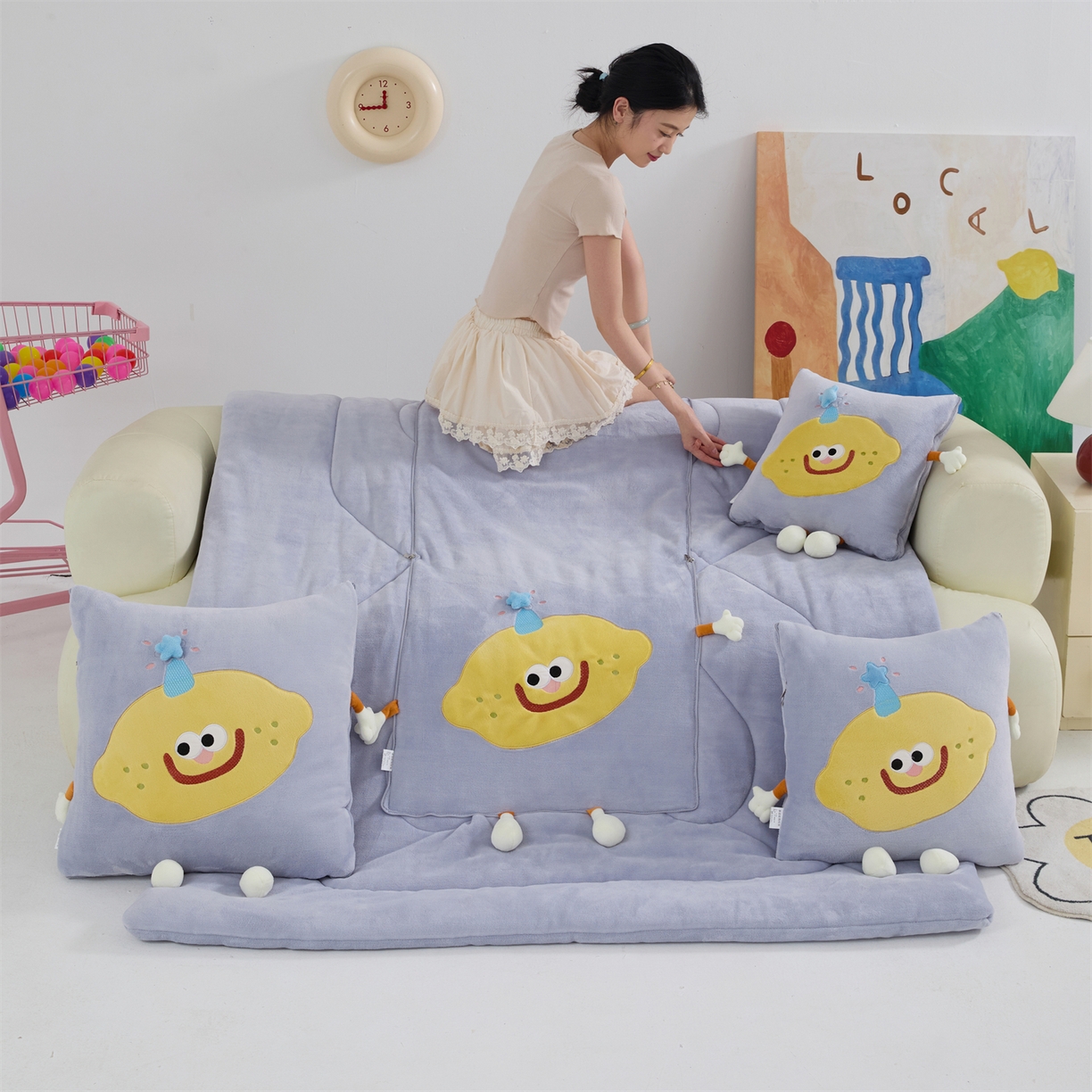 照世家纺 2025新款牛奶绒抗菌棉mango款抱枕被 香芋紫