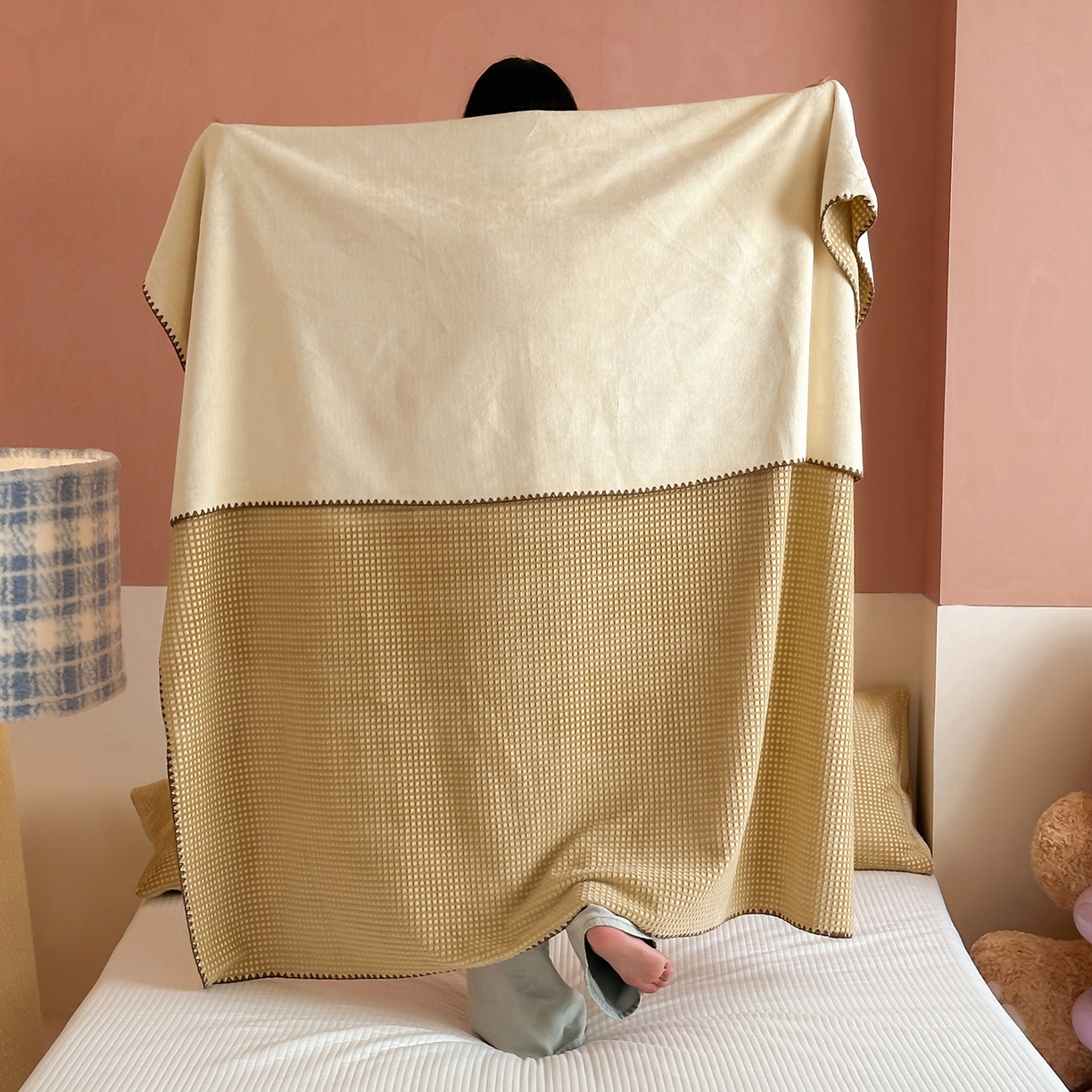 桃子家居 2025新款A类ins菠萝毯全消光烂花撞色华夫格三角针工艺加厚牛奶绒毛毯多功能毯 绒-菠萝毯棕黄
