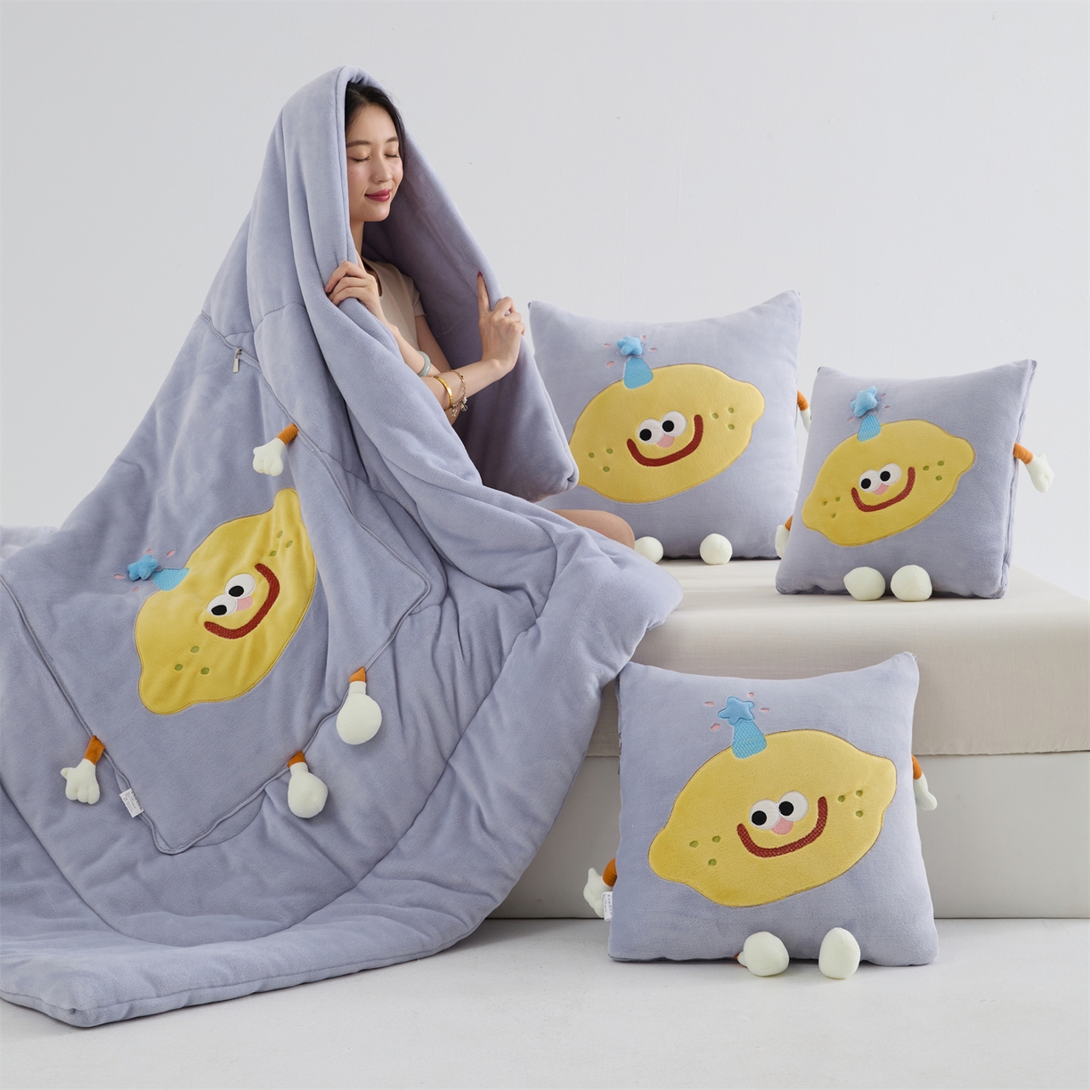 91家纺网 家纺一手货源 找家纺 照世家纺 2025新款牛奶绒抗菌棉mango款抱枕被 香芋紫