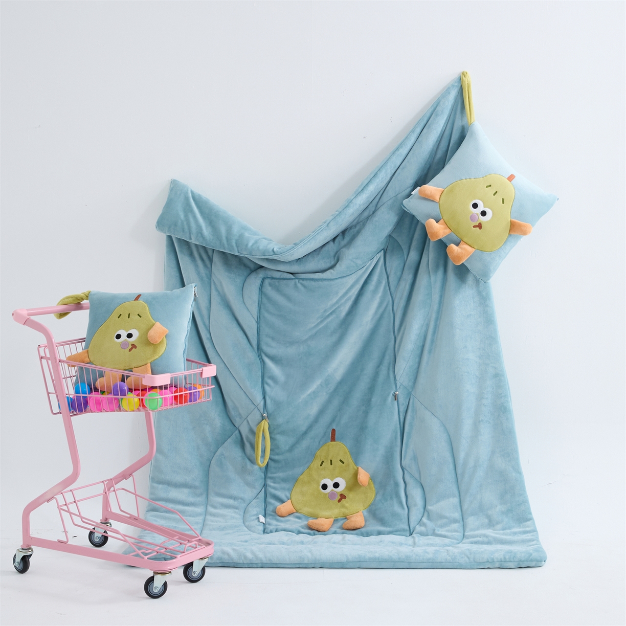 91家纺网 家纺一手货源 找家纺 照世家纺 2025新款牛奶绒抗菌棉pear款抱枕被 秋蓝