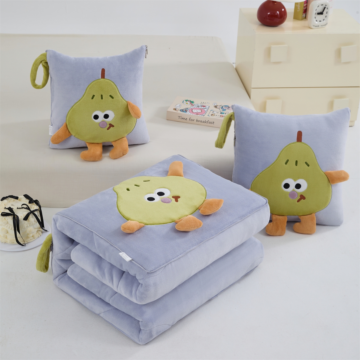 91家纺网 家纺一手货源 找家纺 照世家纺 2025新款牛奶绒抗菌棉pear款抱枕被 香芋紫