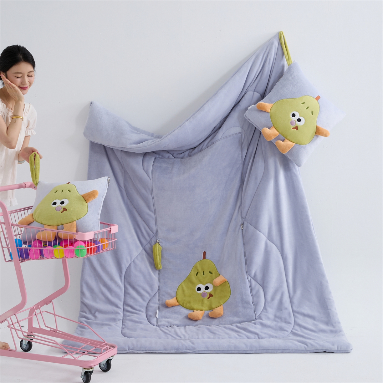 91家纺网 家纺一手货源 找家纺 照世家纺 2025新款牛奶绒抗菌棉pear款抱枕被 香芋紫