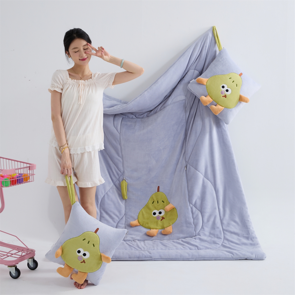 91家纺网 家纺一手货源 找家纺 照世家纺 2025新款牛奶绒抗菌棉pear款抱枕被 香芋紫