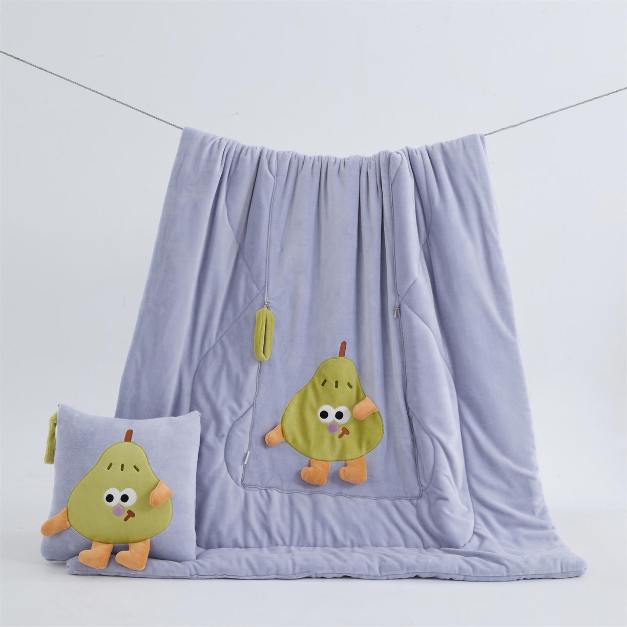 91家纺网 家纺一手货源 找家纺 照世家纺 2025新款牛奶绒抗菌棉pear款抱枕被 香芋紫