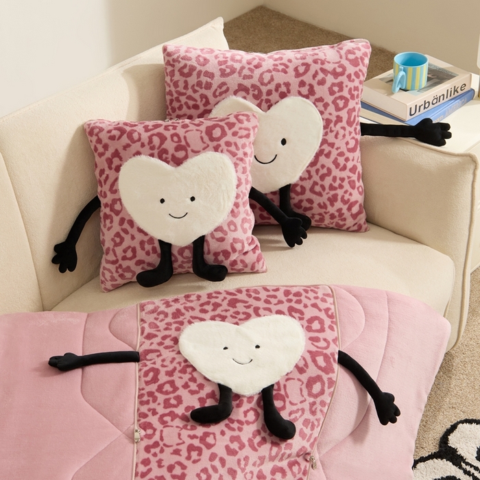 91家纺网 家纺一手货源 找家纺 多米家居 2025新款牛奶绒请开心抱枕被-Jellylove系列 Jellylove-豹豹粉