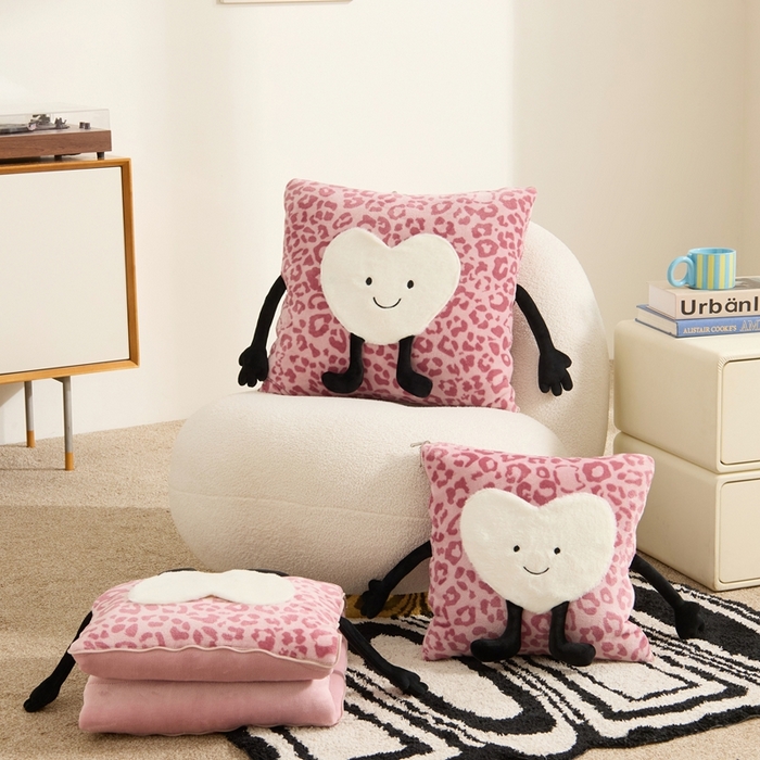 91家纺网 家纺一手货源 找家纺 多米家居 2025新款牛奶绒请开心抱枕被-Jellylove系列 Jellylove-豹豹粉