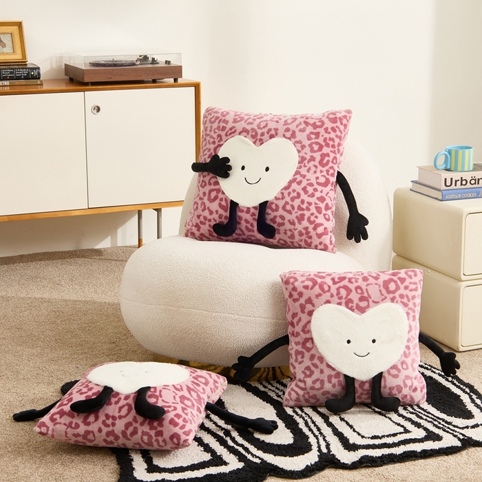 91家纺网 家纺一手货源 找家纺 多米家居 2025新款牛奶绒请开心抱枕被-Jellylove系列 Jellylove-豹豹粉