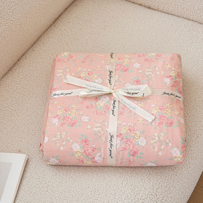 91家纺网 家纺一手货源 找家纺 （总）首爱家纺 2025新款小清新全棉纯棉人字纹工艺款四件套