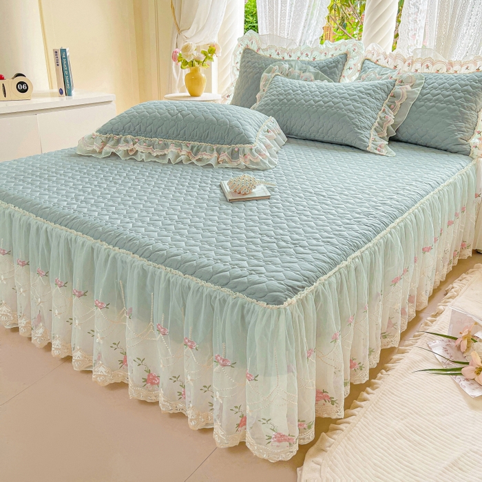 91家纺网 家纺一手货源 找家纺 （总）罗艺轩 2025新款全棉蕾丝刺绣单床裙-小香玫瑰（1.5米 控价145起 1.8*2.0米 控价150起 1.8*2.2米 控价155起 2.0*2.2米 控价160起）