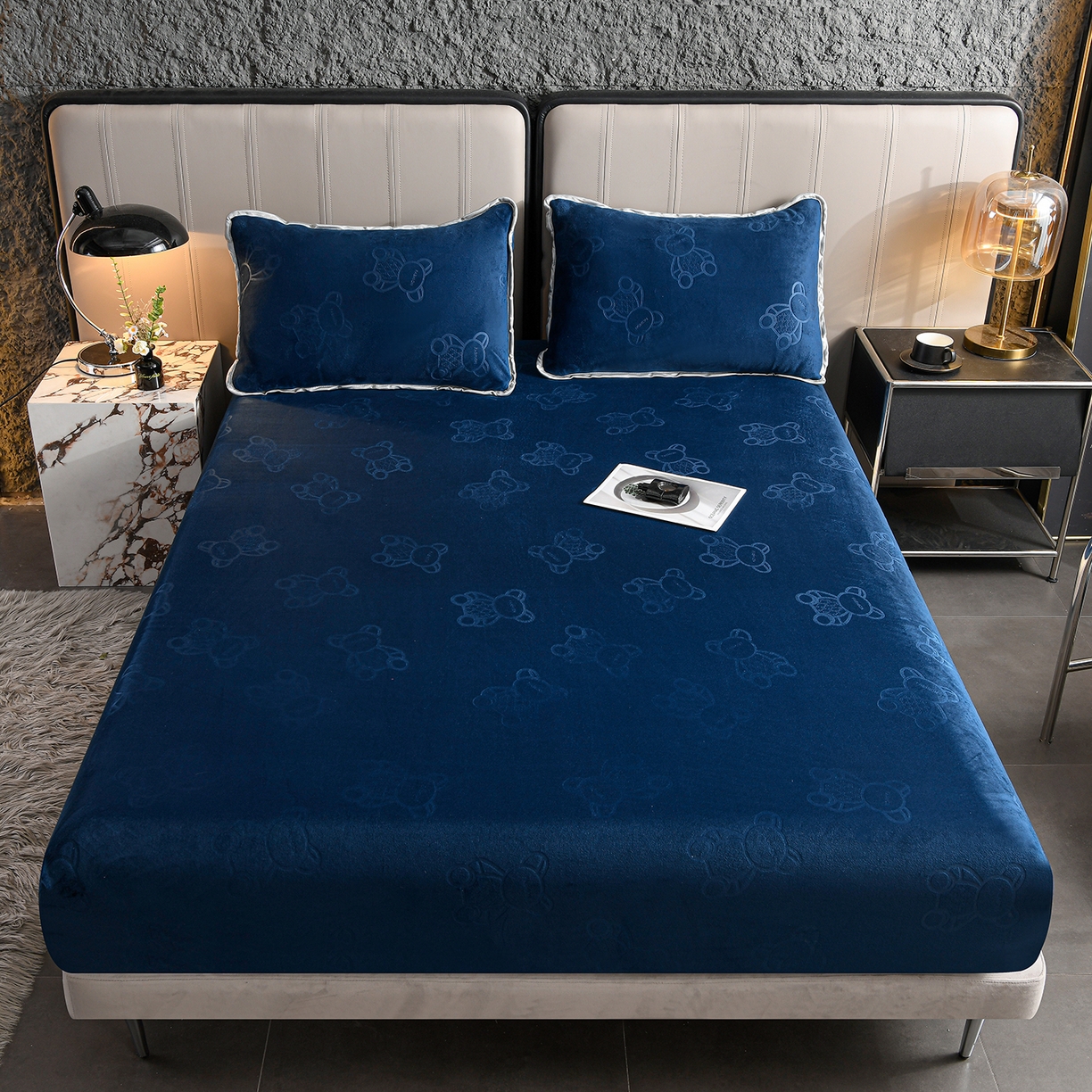 91家纺网 家纺一手货源 找家纺 （总）推推家纺 2025新款高克重雕花水晶绒压花床笠外贸